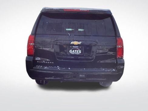 Used 2017 Chevrolet Suburban LT image 9