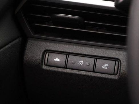 Used 2025 Nissan Altima 2.5 SV FWD image 18