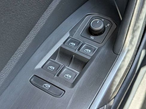 Certified 2024 Volkswagen Jetta SE FWD image 23
