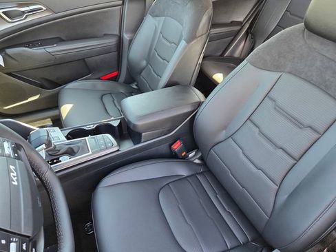 New 2026 Kia Sportage SX image 24
