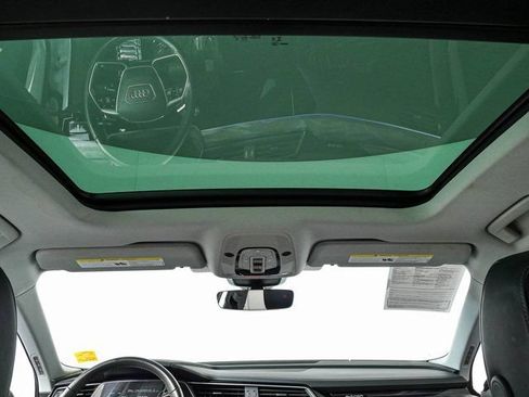 Used 2024 Audi Q8 e-tron Premium Plus AWD/4WD image 20