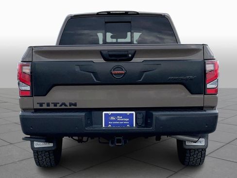 Used 2021 Nissan Titan PRO-4X w/ Pro-4x Convenience Package image 5