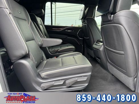 Used 2021 Cadillac Escalade ESV Premium Luxury AWD/4WD image 48
