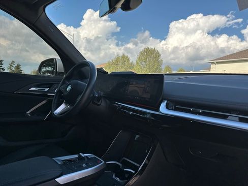 Used 2024 BMW X1 xDrive28i w/ Premium Package image 25