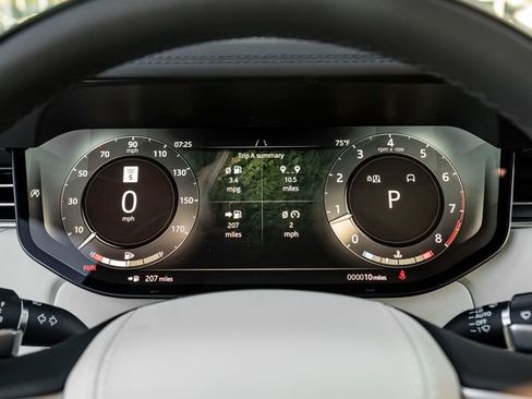 New 2026 Land Rover Range Rover SE AWD/4WD image 17