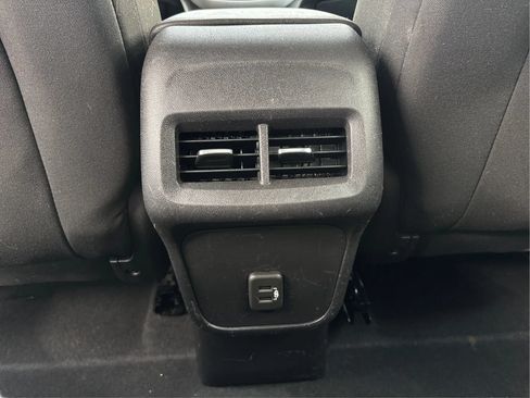 Used 2019 Chevrolet Equinox LS FWD image 26