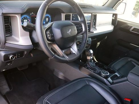 Used 2025 Ford Bronco Outer Banks AWD/4WD image 14