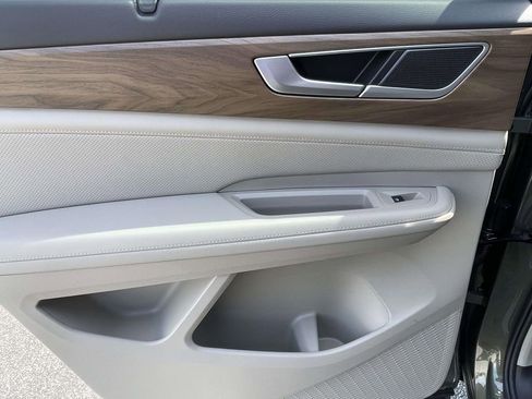 New 2026 Volkswagen Atlas SE FWD image 14