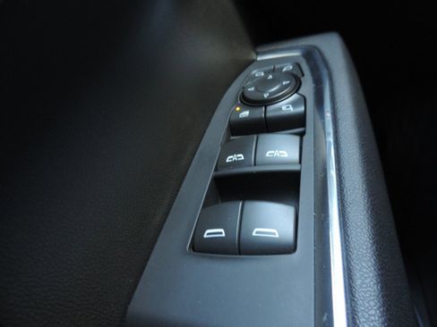 Certified 2023 GMC Sierra 1500 SLT image 27