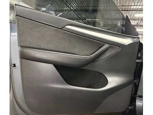 Used 2023 Tesla Model Y Performance AWD/4WD image 12