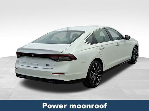 Used 2024 Honda Accord Touring image 7