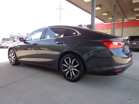 Used 2016 Chevrolet Malibu LT w/ Leather Package FWD image 6