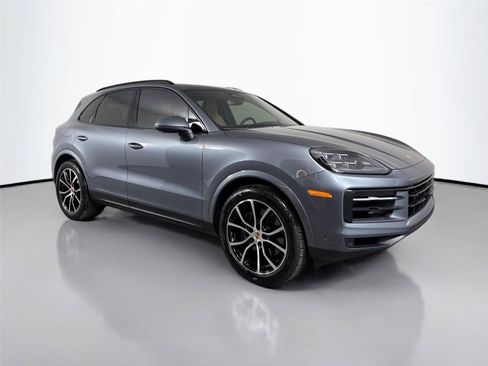 Certified 2026 Porsche Cayenne AWD/4WD image 9