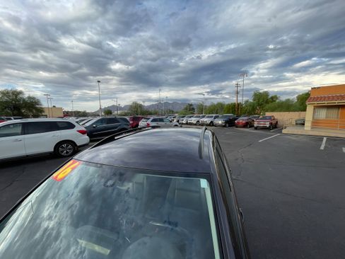 Used 2016 Volkswagen Tiguan S image 12