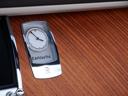 Used 2017 Rolls-Royce Dawn RWD image 14