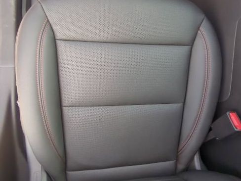 New 2026 Chevrolet Trax RS w/ Sunroof Package image 10