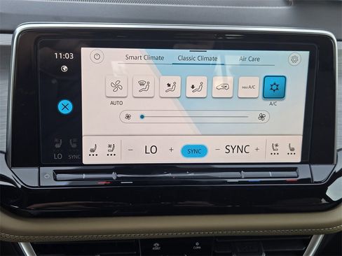 New 2026 Volkswagen Atlas Cross Sport SE image 16