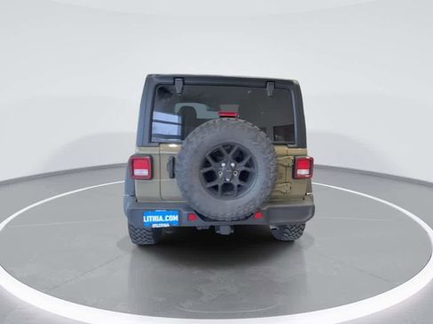 Used 2025 Jeep Wrangler Sport AWD/4WD image 7