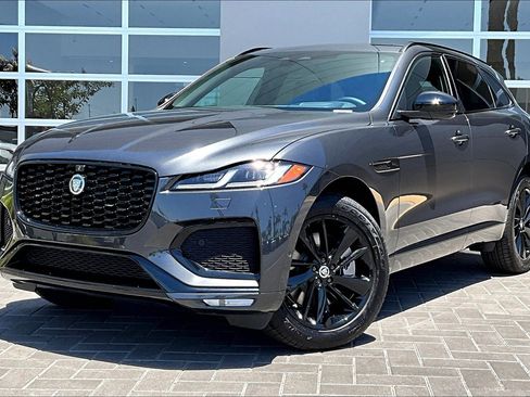 New 2026 Jaguar F-PACE R-Dynamic S image 1