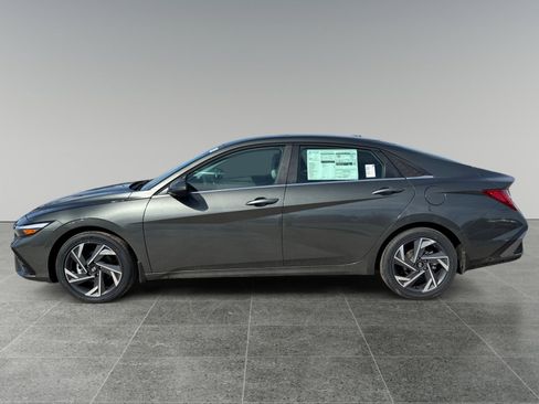 New 2026 Hyundai Elantra Limited image 2