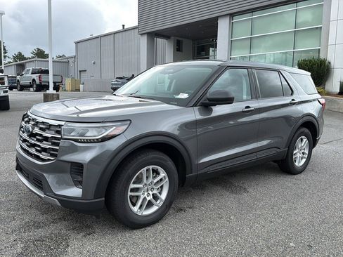New 2026 Ford Explorer Active AWD/4WD image 1