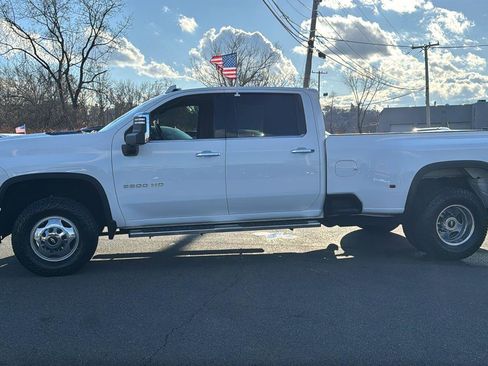 Used 2022 Chevrolet Silverado 3500 LTZ w/ LTZ Plus Package image 4