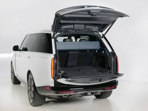 Certified 2024 Land Rover Range Rover SV AWD/4WD image 36