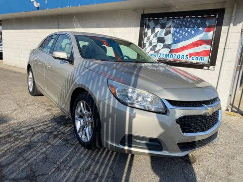 Used 2015 Chevrolet Malibu LT w/ Power Convenience Package image 1