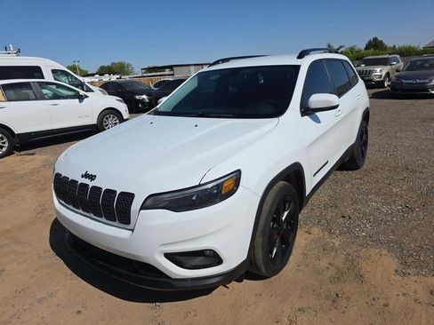 Used 2019 Jeep Cherokee Latitude Plus FWD image 1