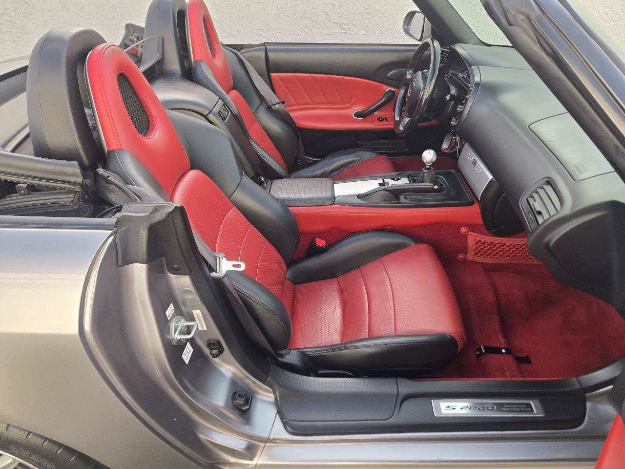 Used 2004 Honda S2000 image 15