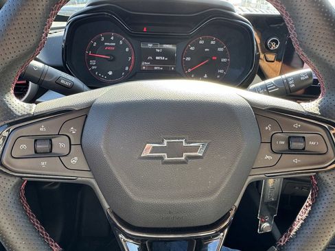 Used 2024 Chevrolet Trax RS FWD image 23