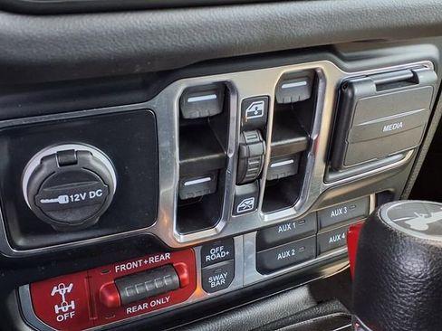 Used 2024 Jeep Wrangler Unlimited Rubicon 4xe image 24