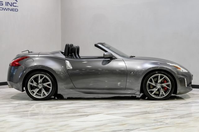 Used 2016 Nissan 370Z Touring Sport RWD image 11