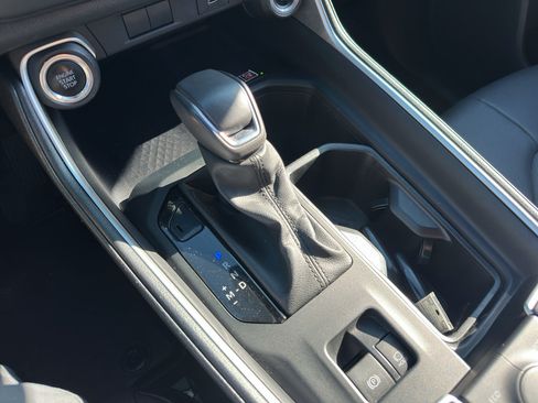 Used 2024 Toyota Grand Highlander AWD image 11