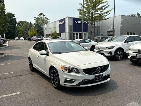 Used 2017 Volvo S60 T5 Dynamic w/ Vision Package AWD/4WD image 7