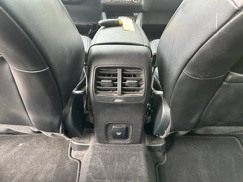 Used 2020 Ford Escape Titanium AWD/4WD image 25