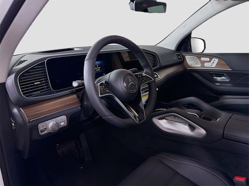 New 2026 Mercedes-Benz GLE 350 4MATIC image 10