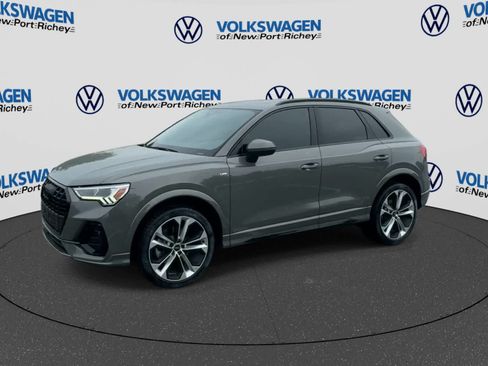 Used 2022 Audi Q3 2.0T Premium Plus AWD/4WD image 4