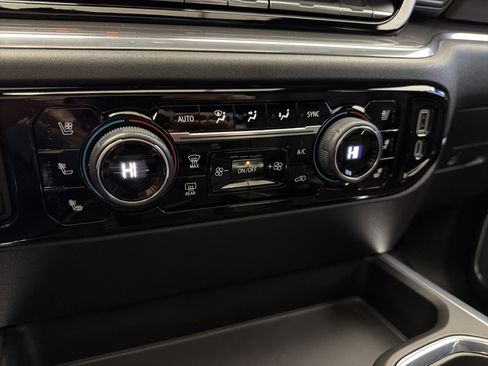 Used 2023 Chevrolet Silverado 1500 High Country w/ High Country Premium Package image 21