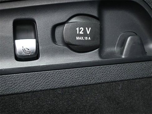 Used 2017 Mercedes-Benz GLC 300 4MATIC Coupe image 24