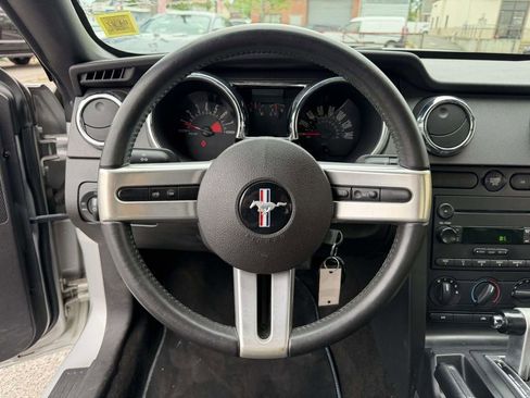Used 2006 Ford Mustang GT Premium RWD image 19