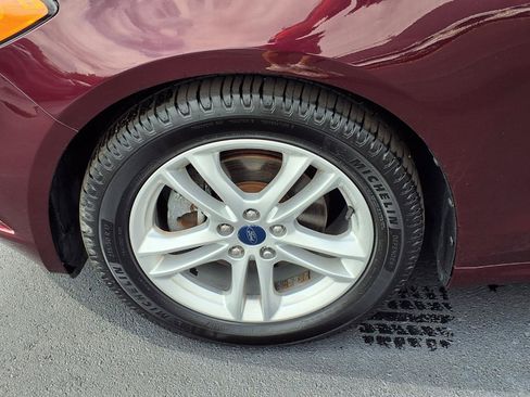 Used 2018 Ford Fusion SE w/ Fusion SE Technology Package FWD image 27