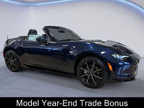 New 2025 MAZDA MX-5 Miata Grand Touring w/ Appearance Package image 2