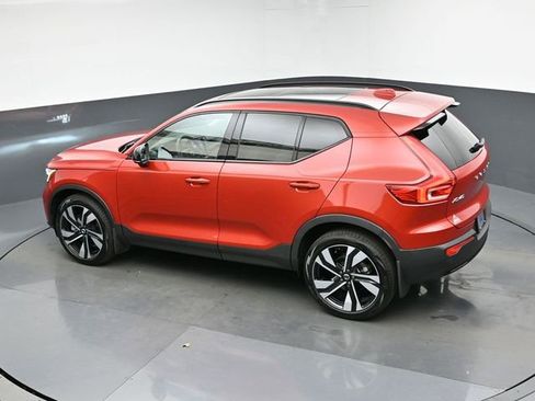 Used 2023 Volvo XC40 B5 Plus w/ Protection Package Premier image 37