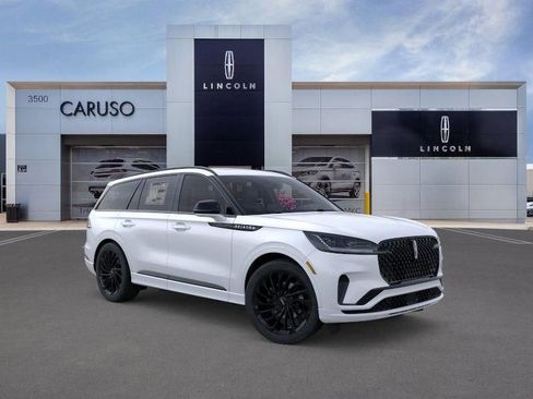 New 2026 Lincoln Aviator Reserve image 7