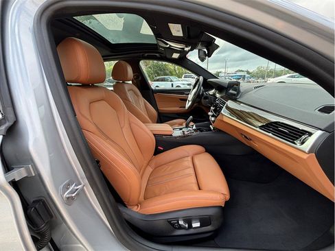 Used 2020 BMW 540i w/ Premium Package RWD image 47
