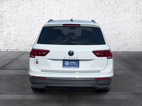 Used 2024 Volkswagen Tiguan SE FWD image 6