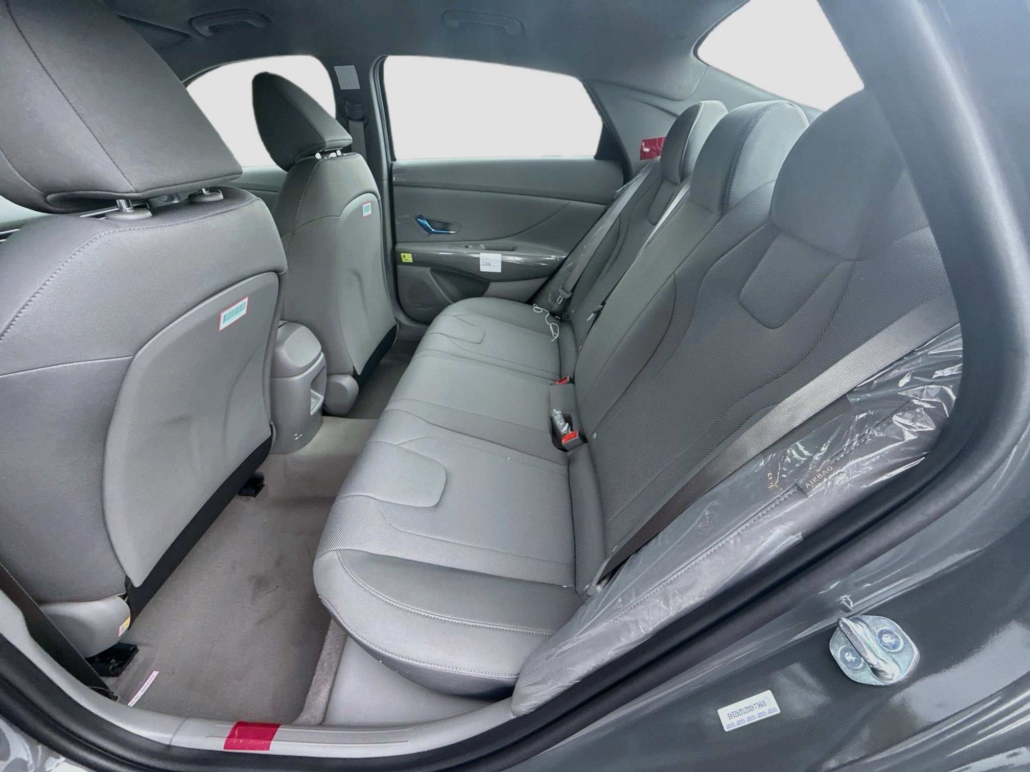 New 2026 Hyundai Elantra SE FWD image 17