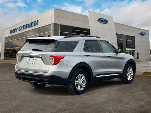 Certified 2023 Ford Explorer XLT image 5
