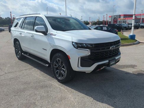 Used 2023 Chevrolet Tahoe Z71 w/ Luxury Package AWD/4WD image 2
